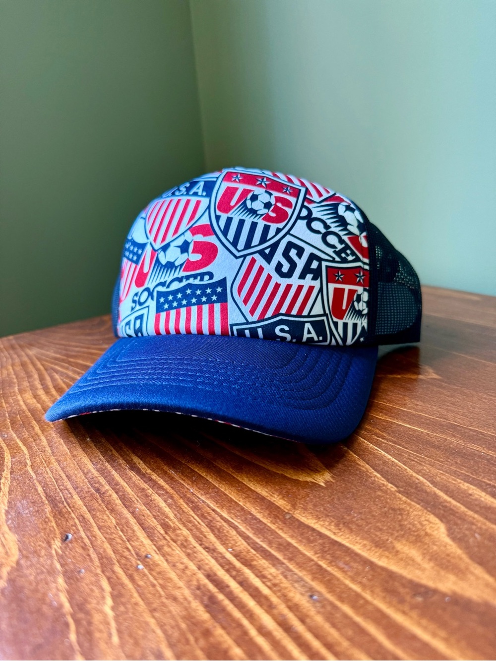 USMNT Sport Design Sweden Trucker Crest Foam Adjustable Hat Soccer USA FIFA